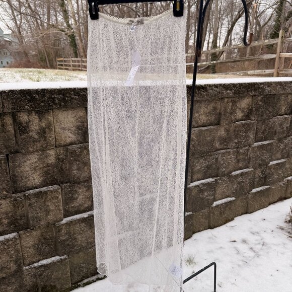 Urban Outfitters White Lace Maxi Skirt - Picture 5 of 7